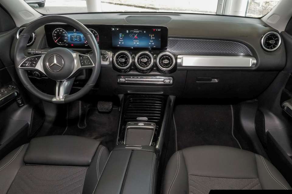 Mercedes-Benz GLB 180 - Imagem 10