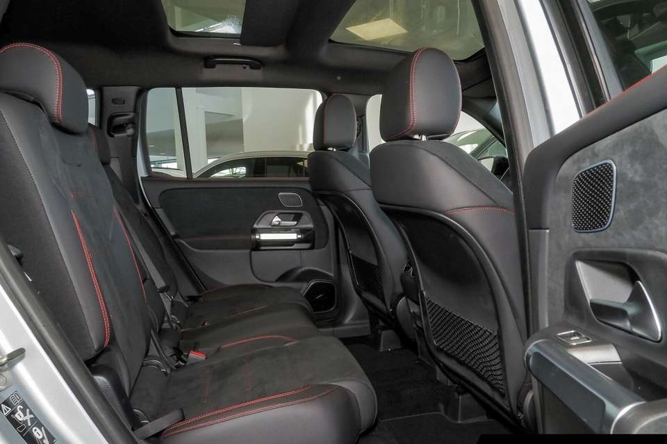 Mercedes-Benz GLB 35 AMG - Imagem 9