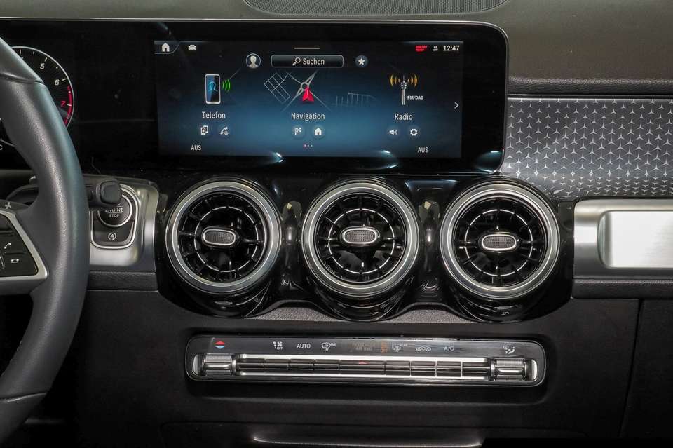 Mercedes-Benz GLB 180 - Imagem 11