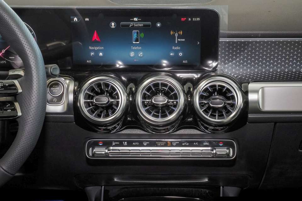 Mercedes-Benz GLB 35 AMG - Imagem 11