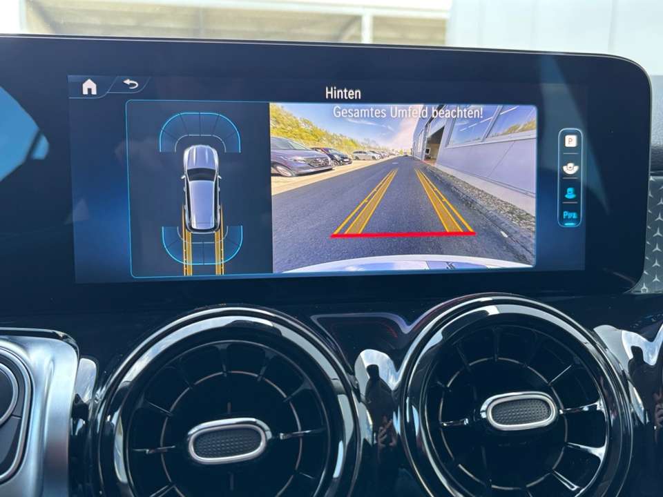 Mercedes-Benz GLB 220 - Imagem 11