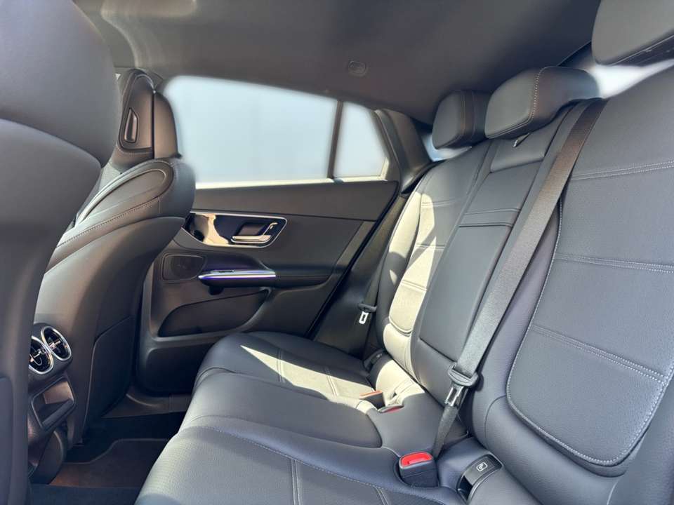 Mercedes-Benz GLC 200 - Imagem 13