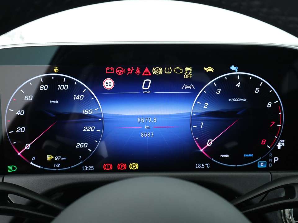 Mercedes-Benz E 200 - Imagem 13