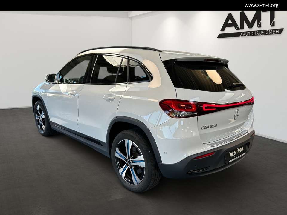 Mercedes-Benz EQA 250 - Imagem 4