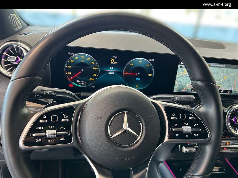 Mercedes-Benz EQA 250 - Imagem 8