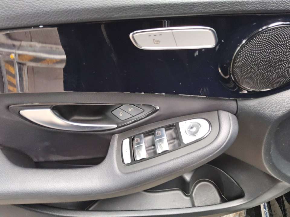 Mercedes-Benz C 200 - Imagem 9