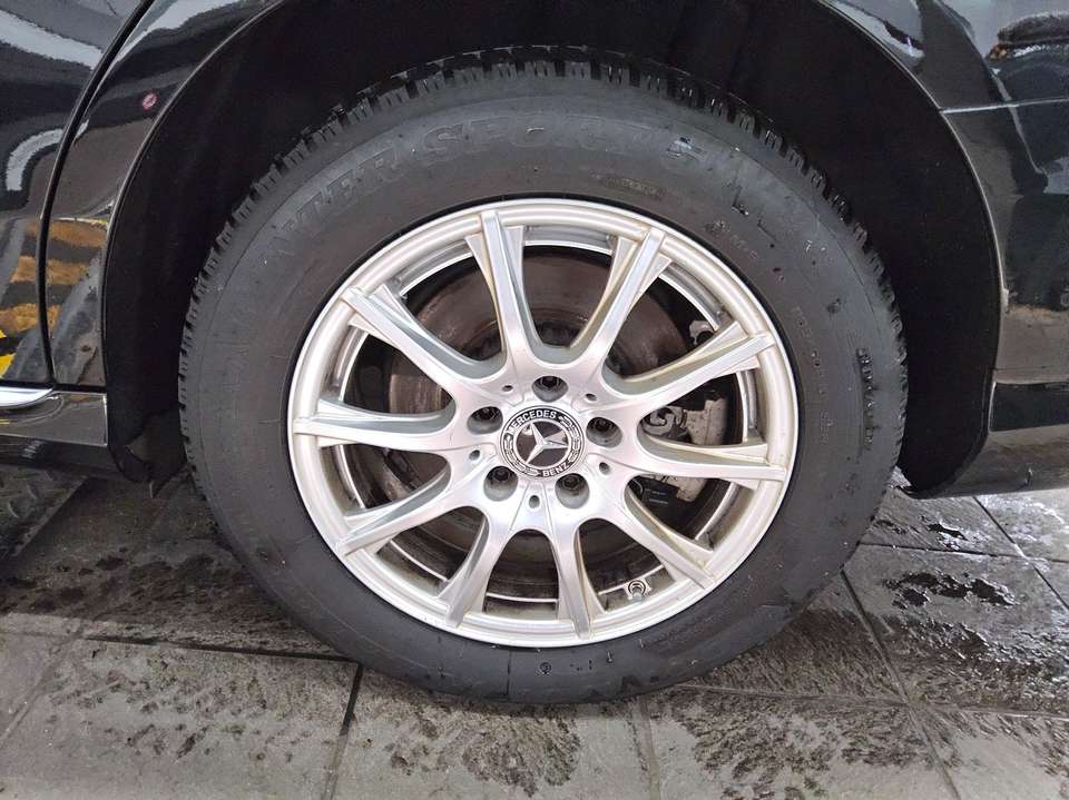 Mercedes-Benz C 200 - Imagem 10