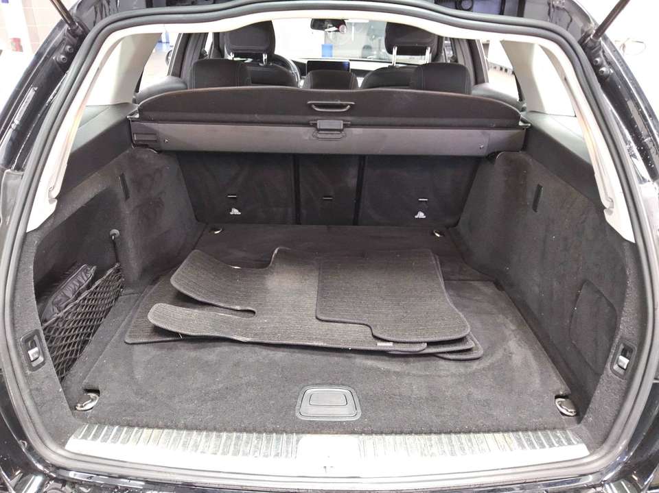 Mercedes-Benz C 200 - Imagem 11