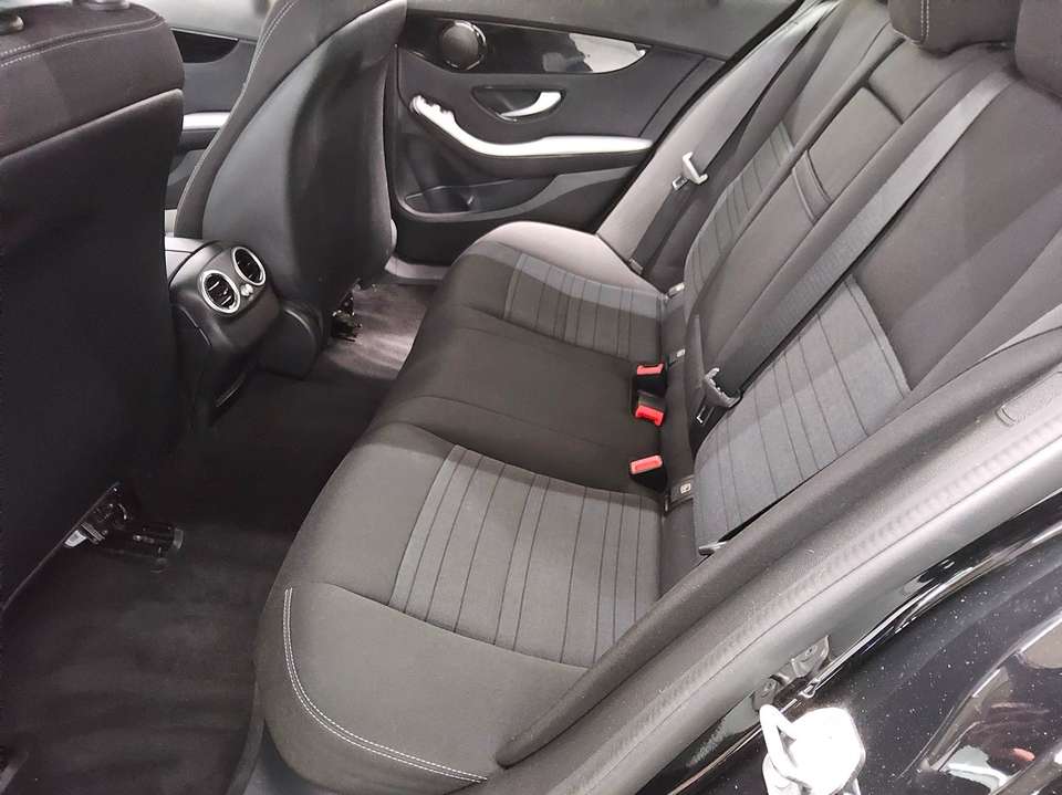 Mercedes-Benz C 200 - Imagem 13