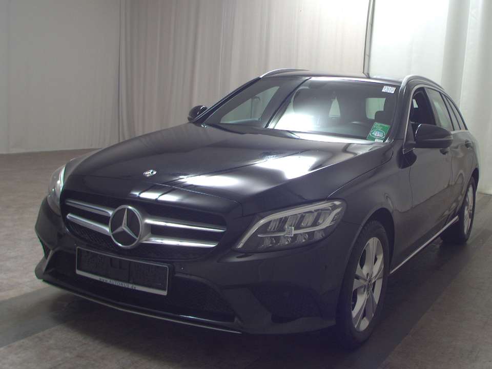 Mercedes-Benz C 220 - Imagem 2