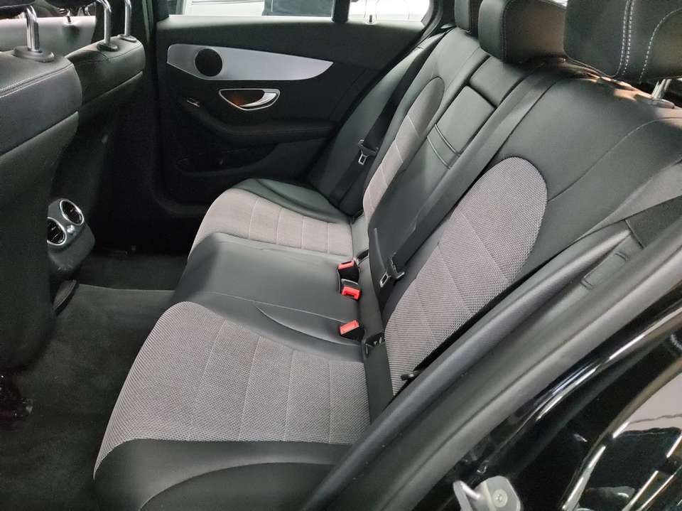 Mercedes-Benz C 220 - Imagem 12