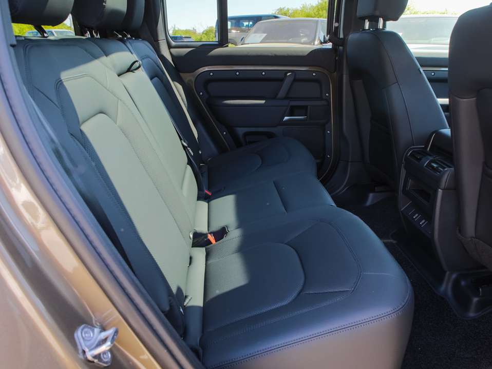 Land Rover Defender - Imagem 5