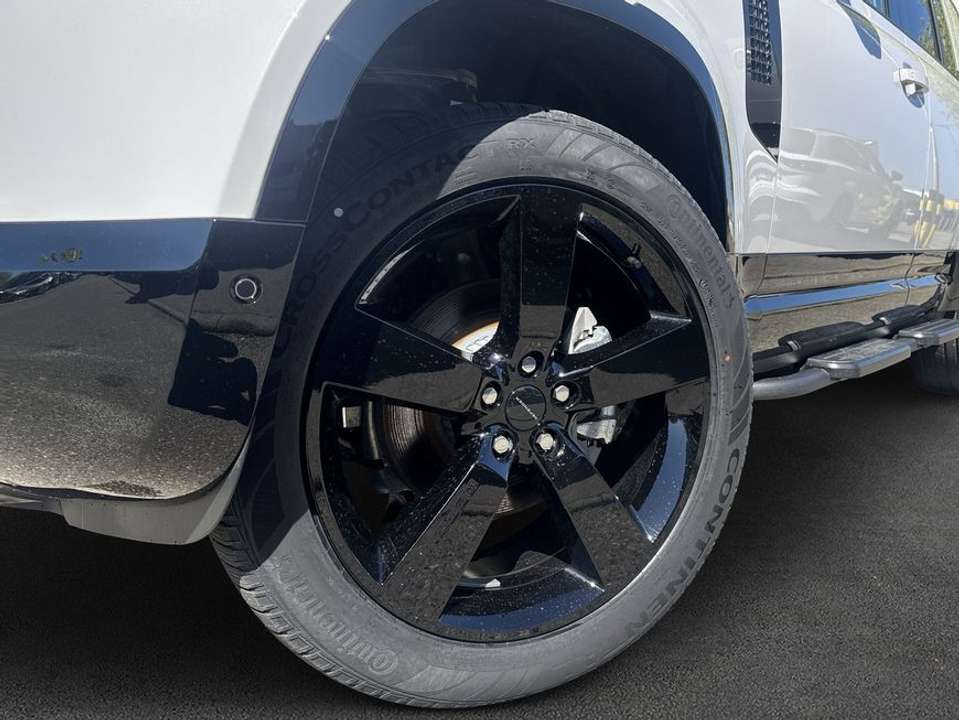 Land Rover Defender - Imagem 12