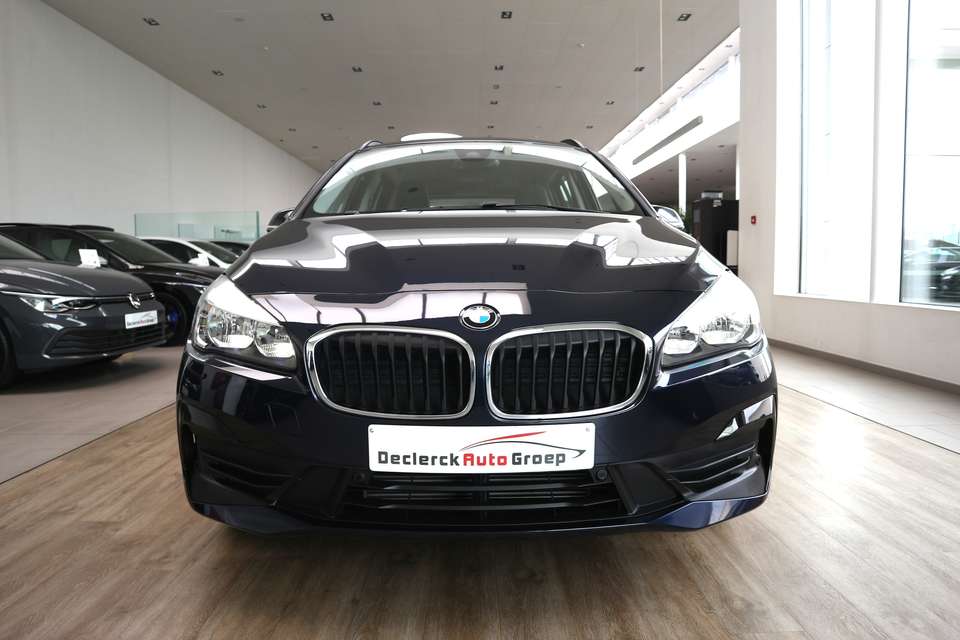 BMW 216 - Imagem 7