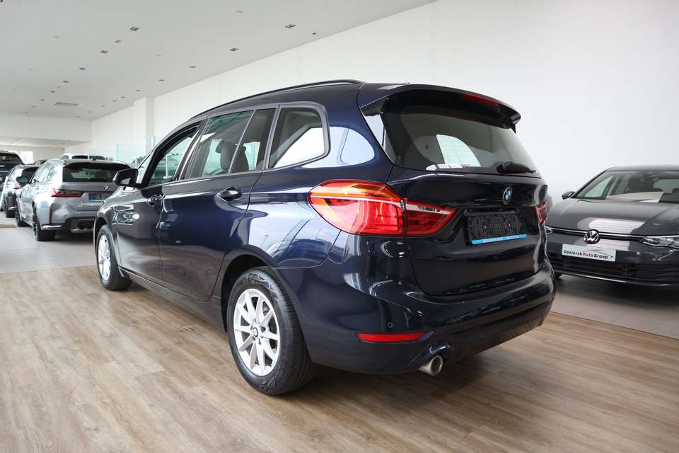 BMW 216 - Imagem 8