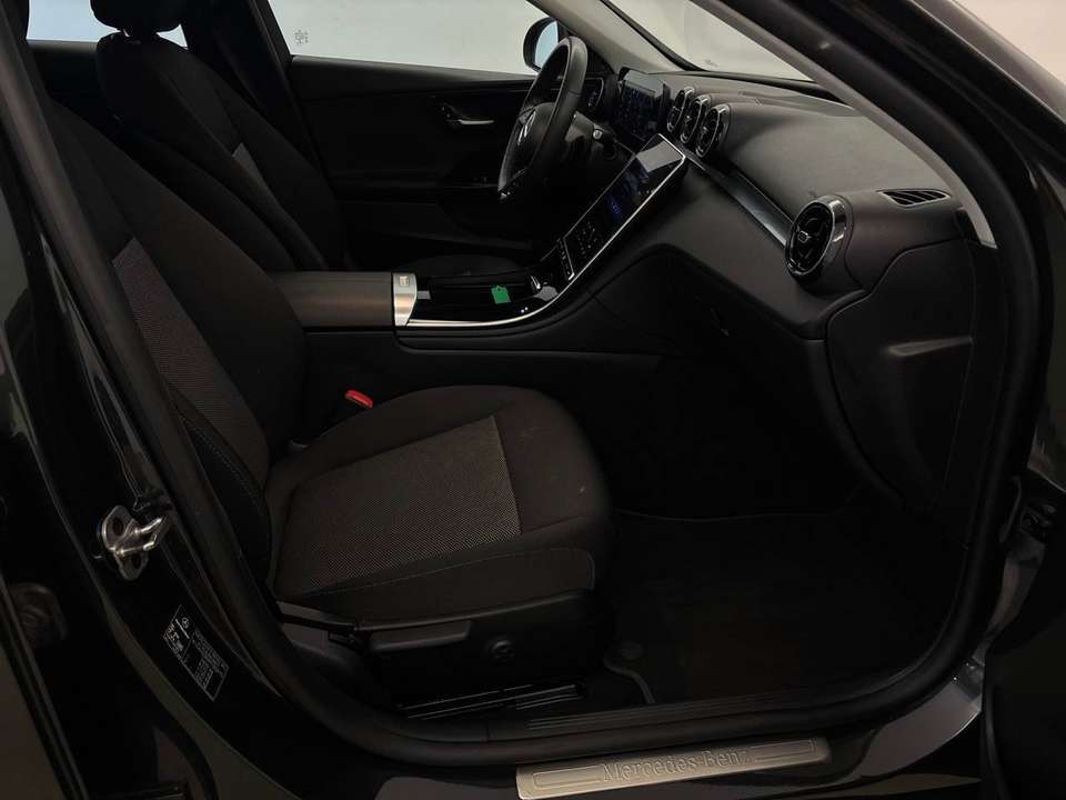Mercedes-Benz C 200 - Imagem 8