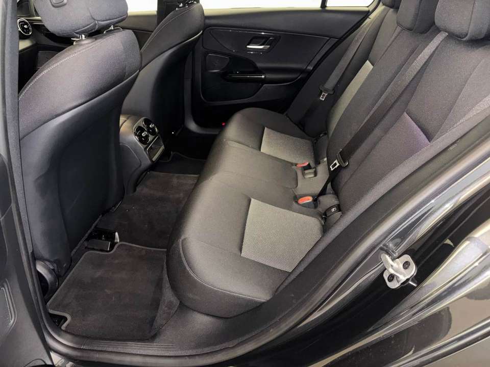 Mercedes-Benz C 200 - Imagem 10