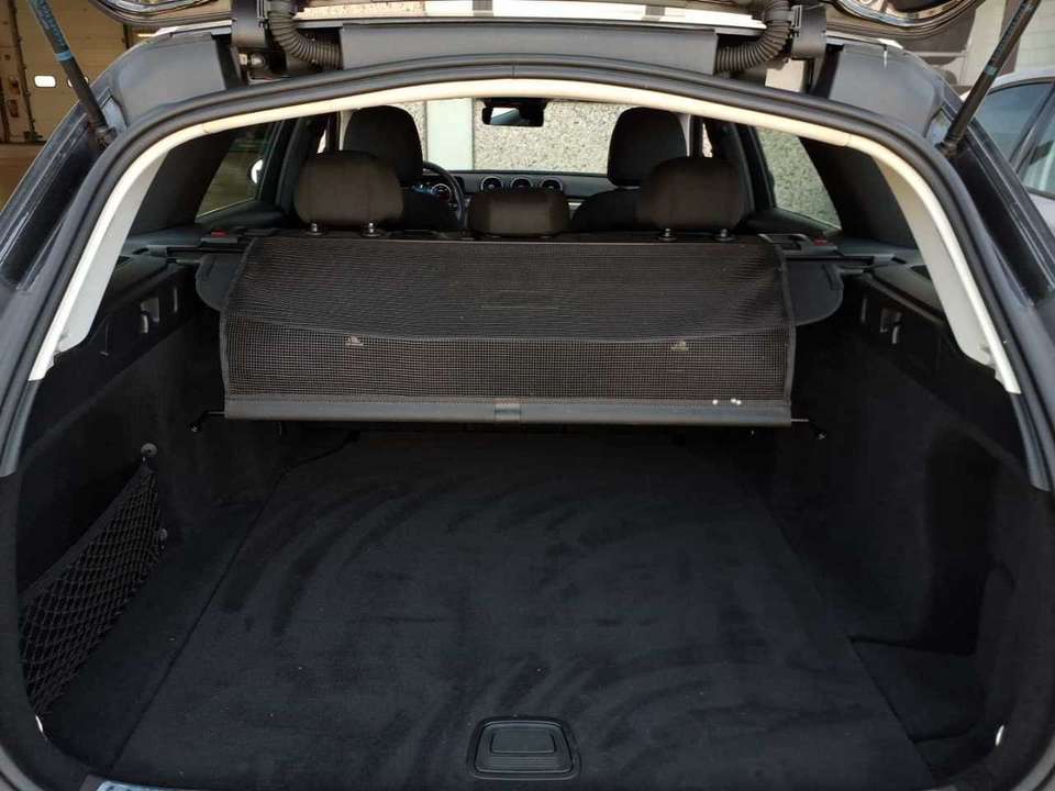 Mercedes-Benz C 200 - Imagem 12