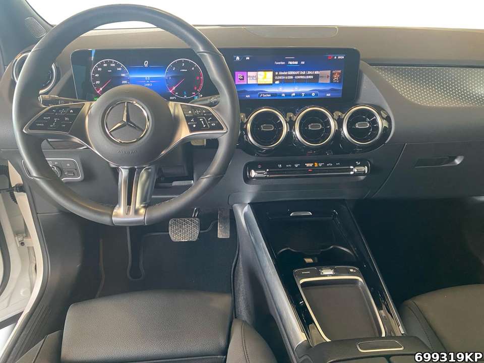 Mercedes-Benz GLA 220 - Imagem 8