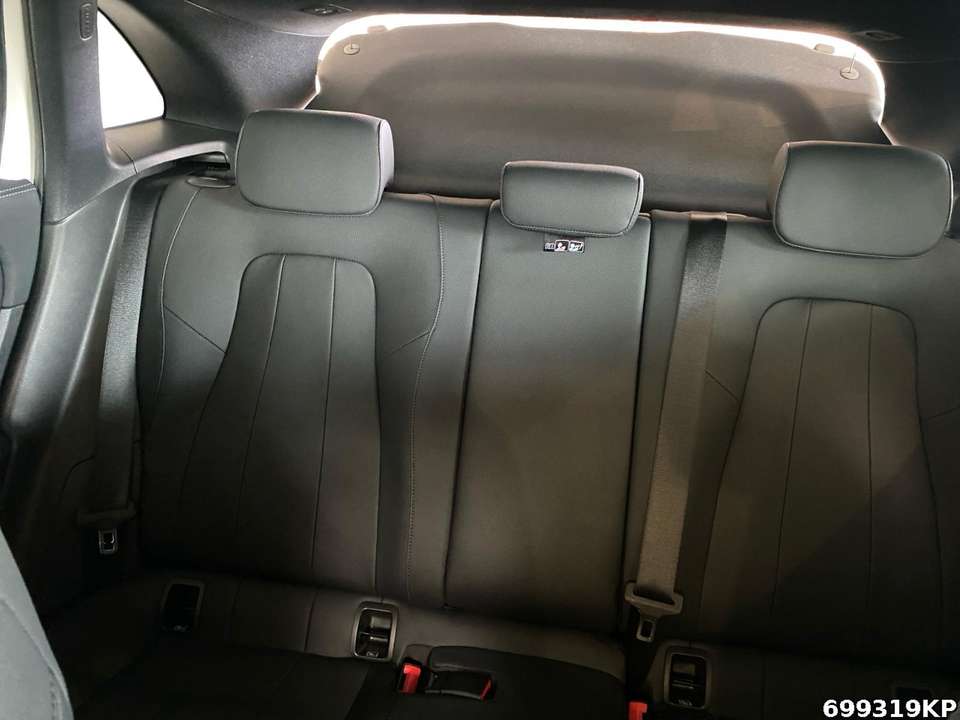 Mercedes-Benz GLA 220 - Imagem 11