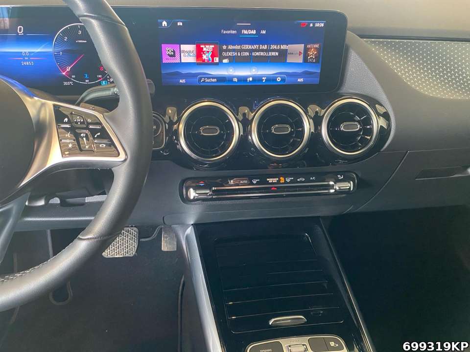 Mercedes-Benz GLA 220 - Imagem 12