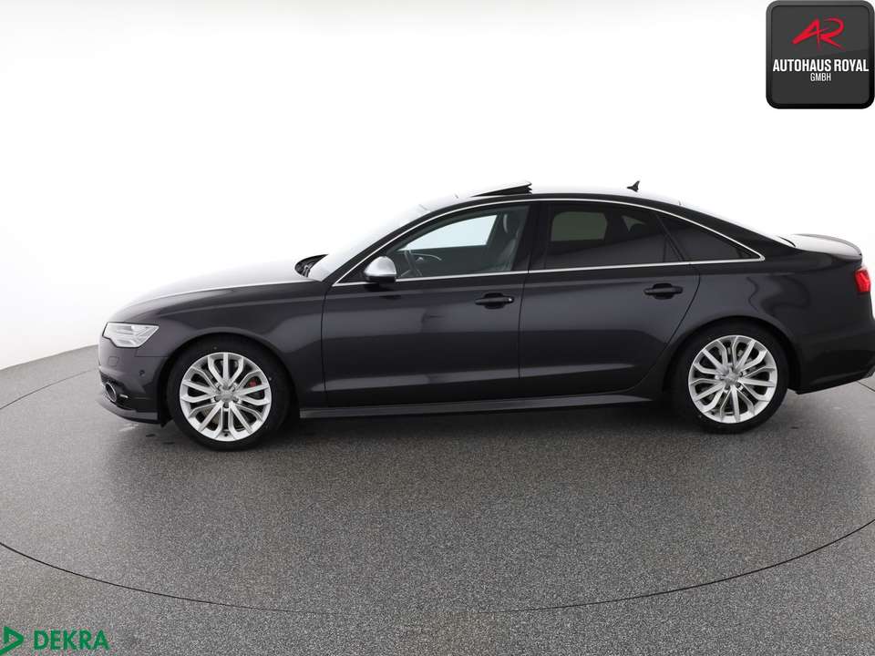 Audi S6 - Imagem 2