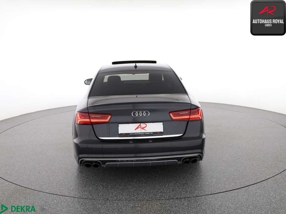 Audi S6 - Imagem 4