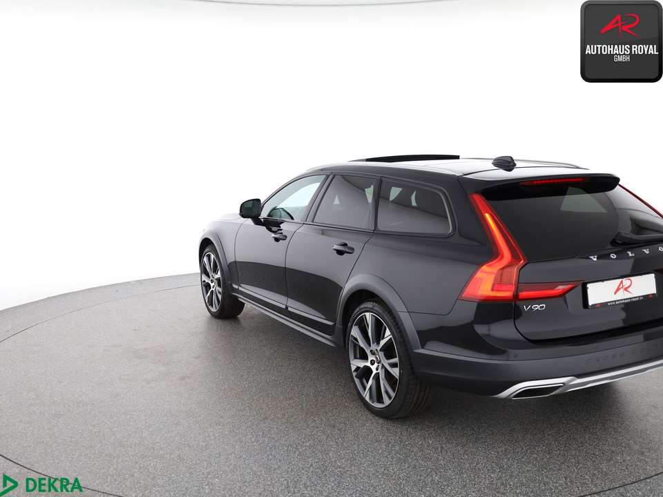 Volvo V90 Cross Country - Imagem 3