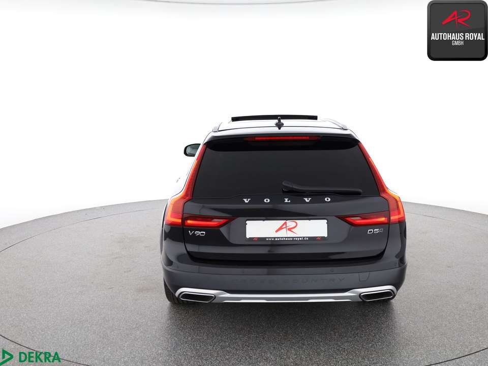 Volvo V90 Cross Country - Imagem 4
