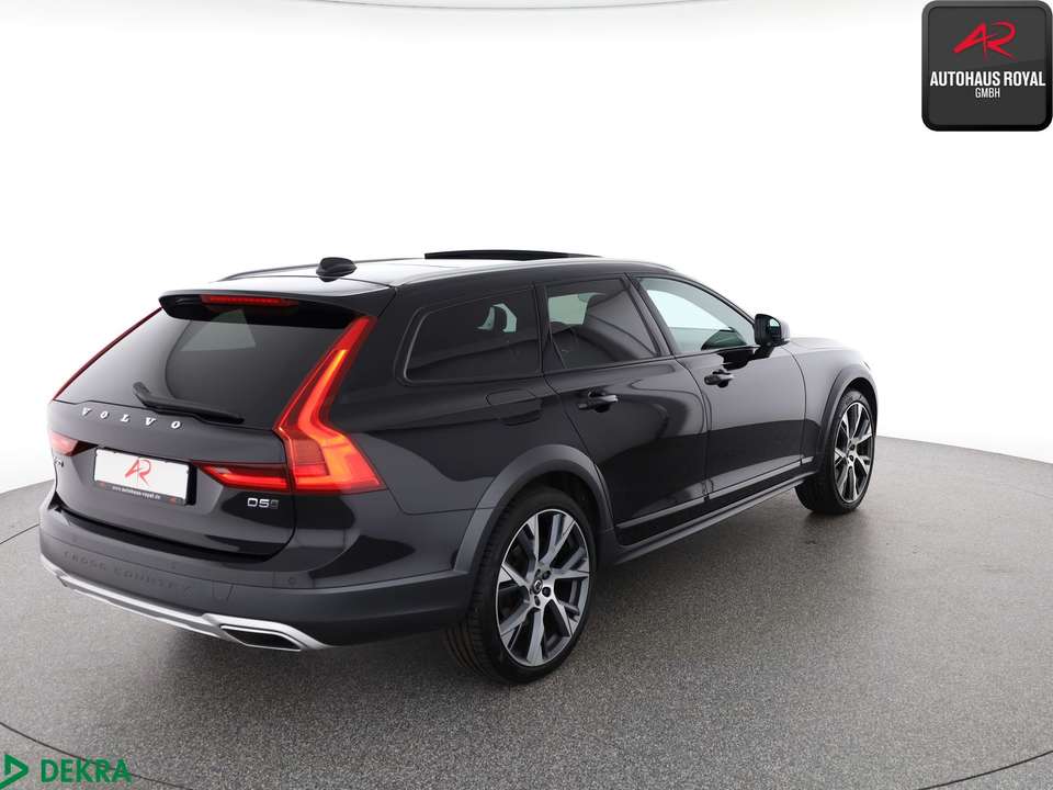 Volvo V90 Cross Country - Imagem 5