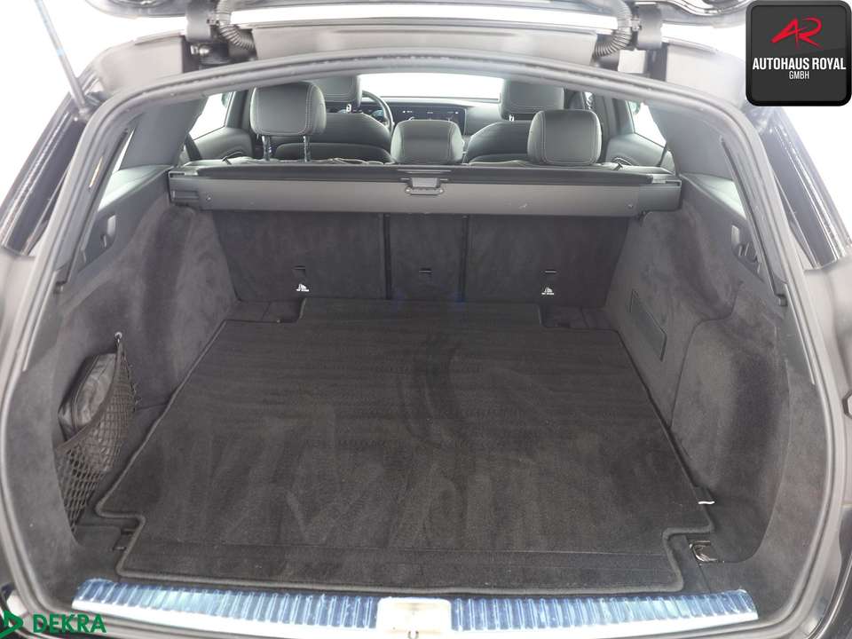 Mercedes-Benz E 400 - Imagem 11