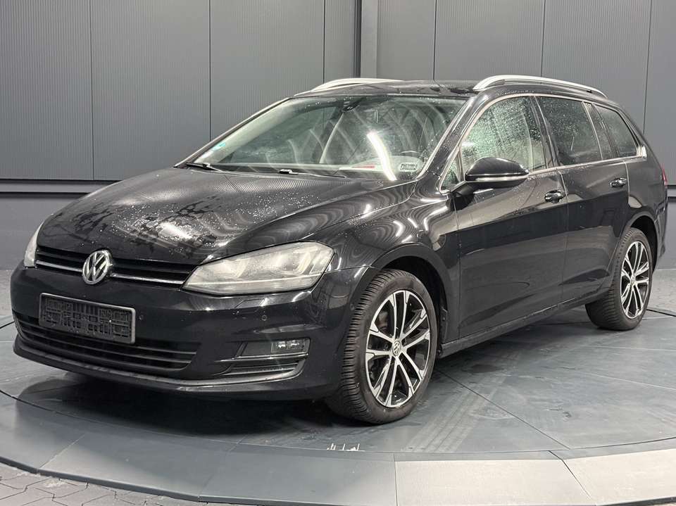 Volkswagen Golf Variant - Imagem 1