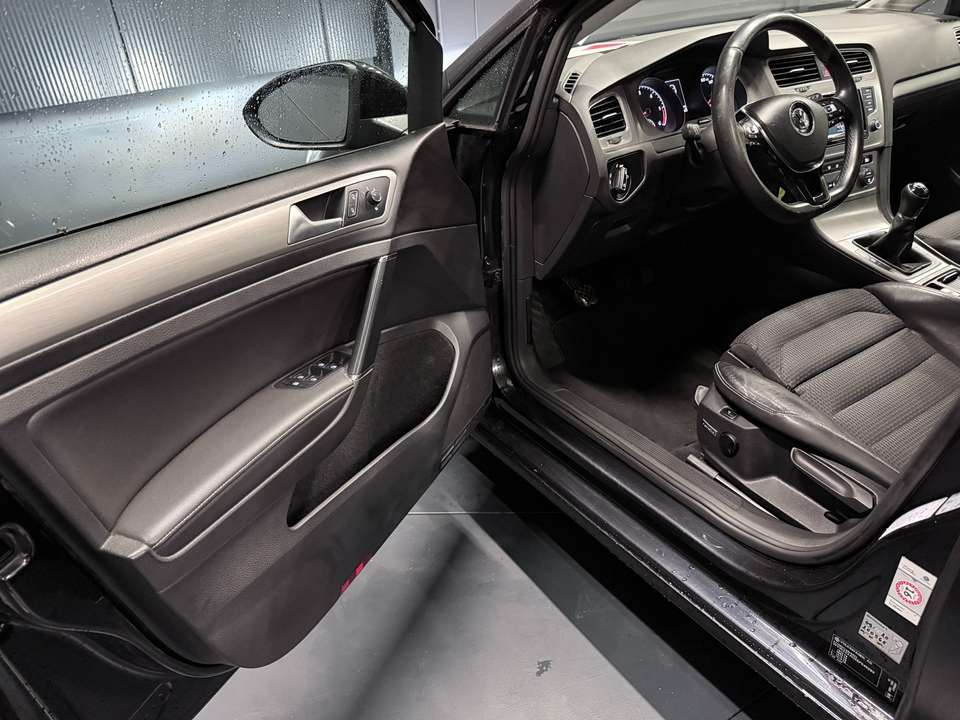 Volkswagen Golf Variant - Imagem 11