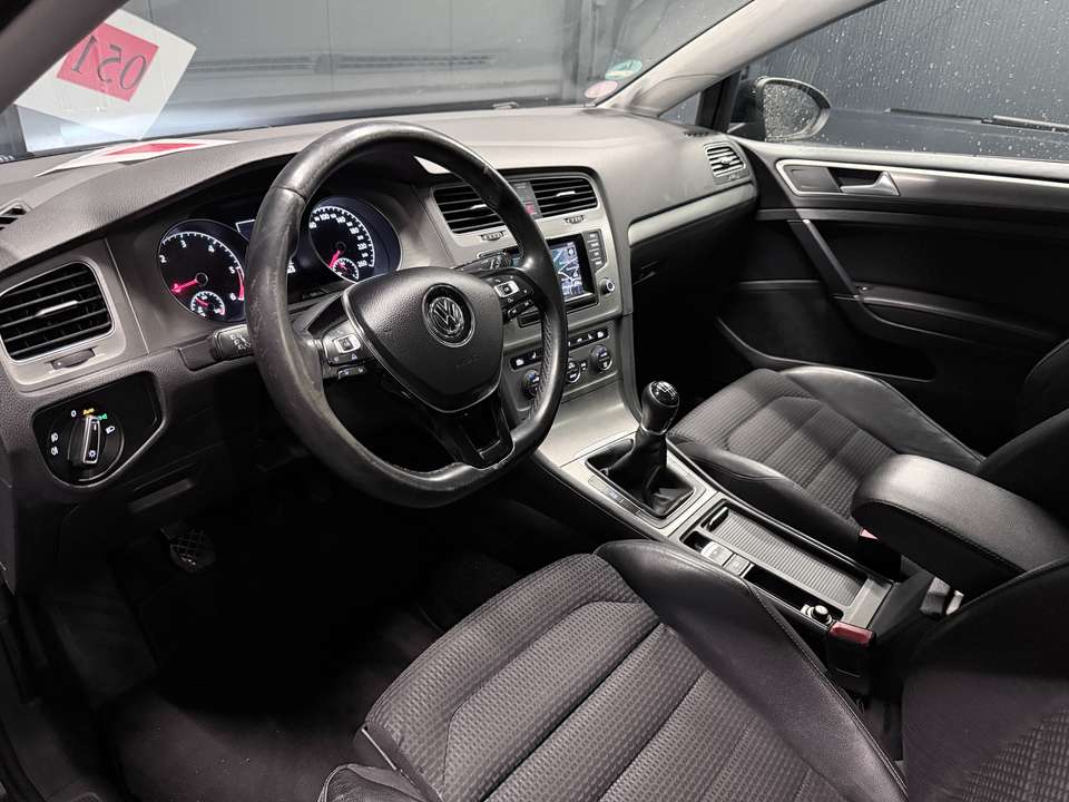 Volkswagen Golf Variant - Imagem 13