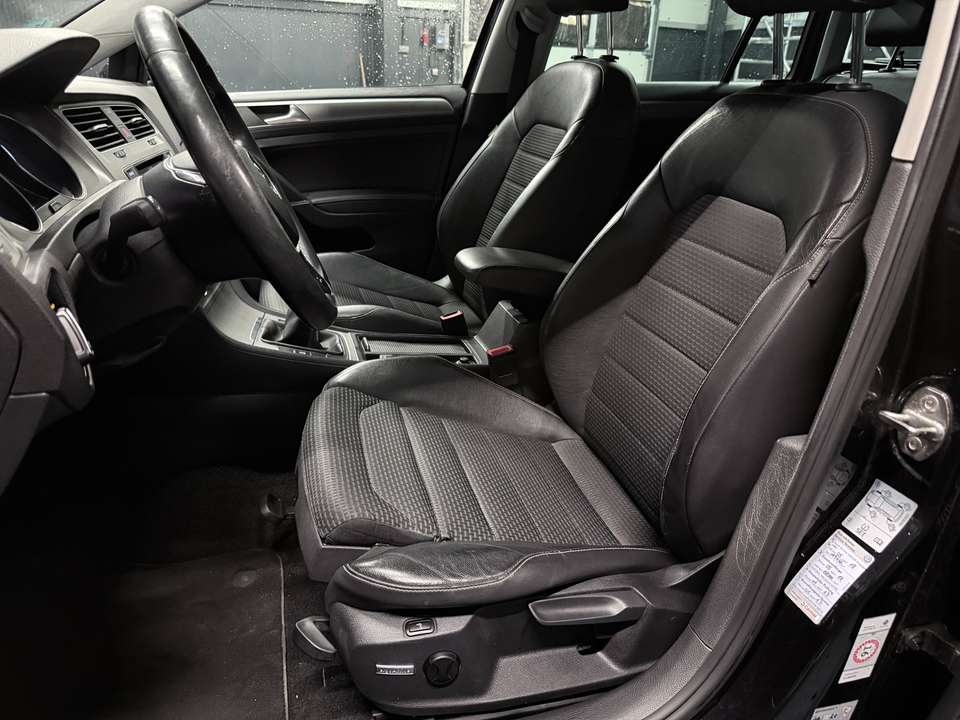 Volkswagen Golf Variant - Imagem 14