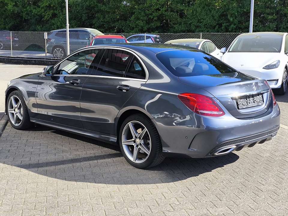 Mercedes-Benz C 220 - Imagem 6