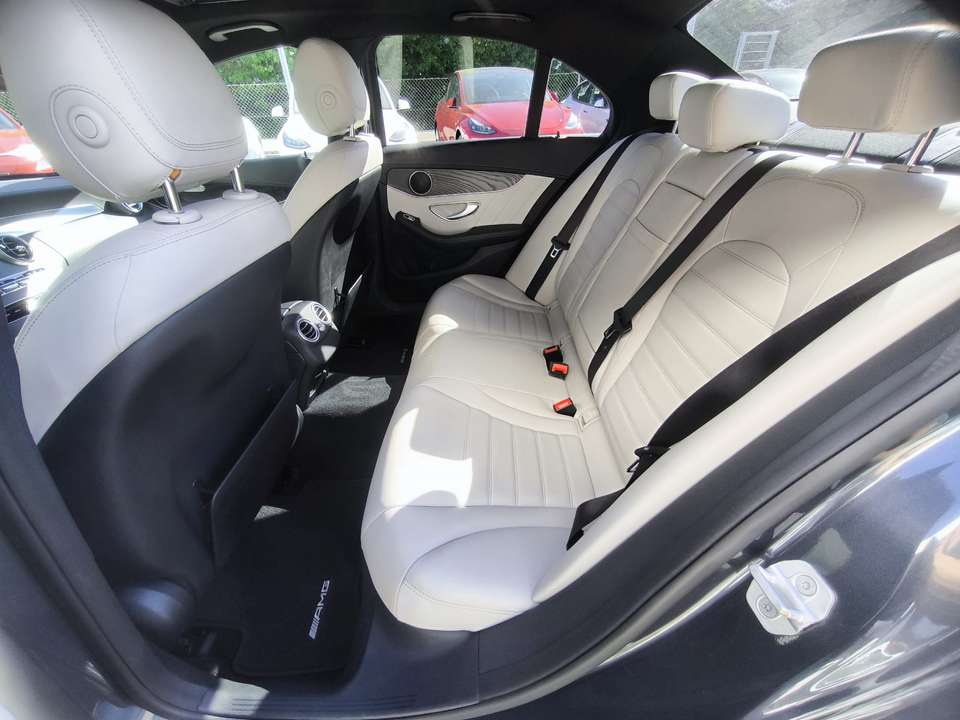 Mercedes-Benz C 220 - Imagem 10