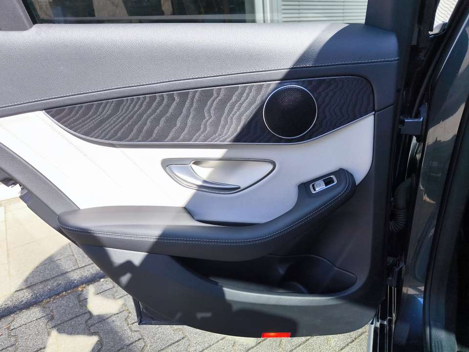 Mercedes-Benz C 220 - Imagem 15