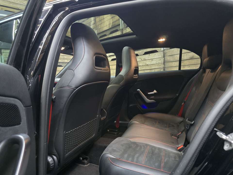 Mercedes-Benz A 35 AMG - Imagem 6