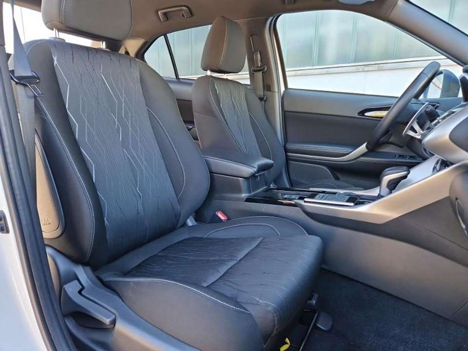 Mitsubishi Eclipse Cross - Imagem 12