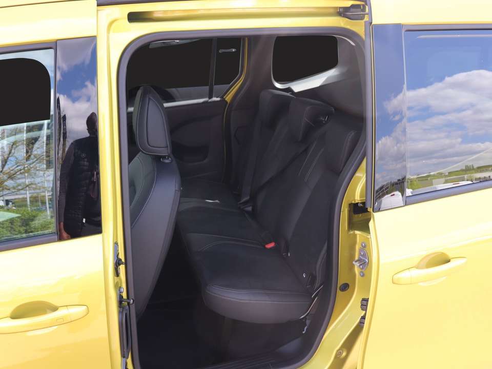 Mercedes-Benz 180 - Imagem 9