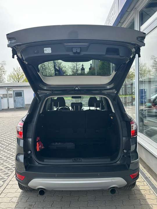 Ford Kuga - Imagem 8