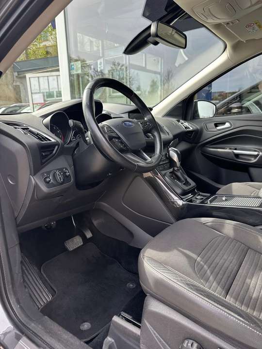 Ford Kuga - Imagem 11