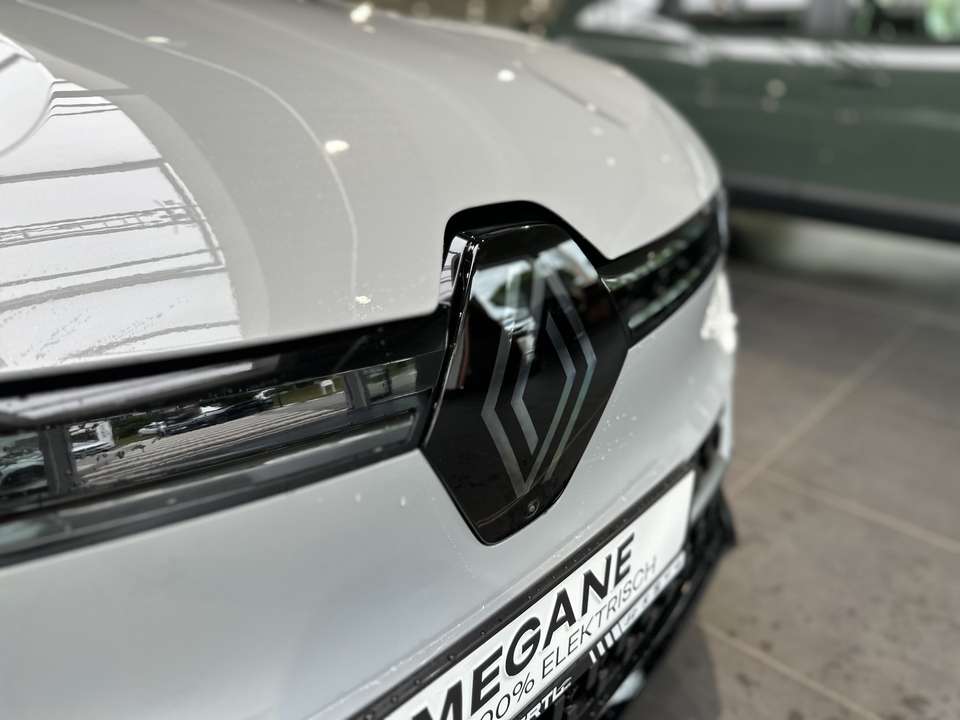 Renault Megane E-Tech - Imagem 7