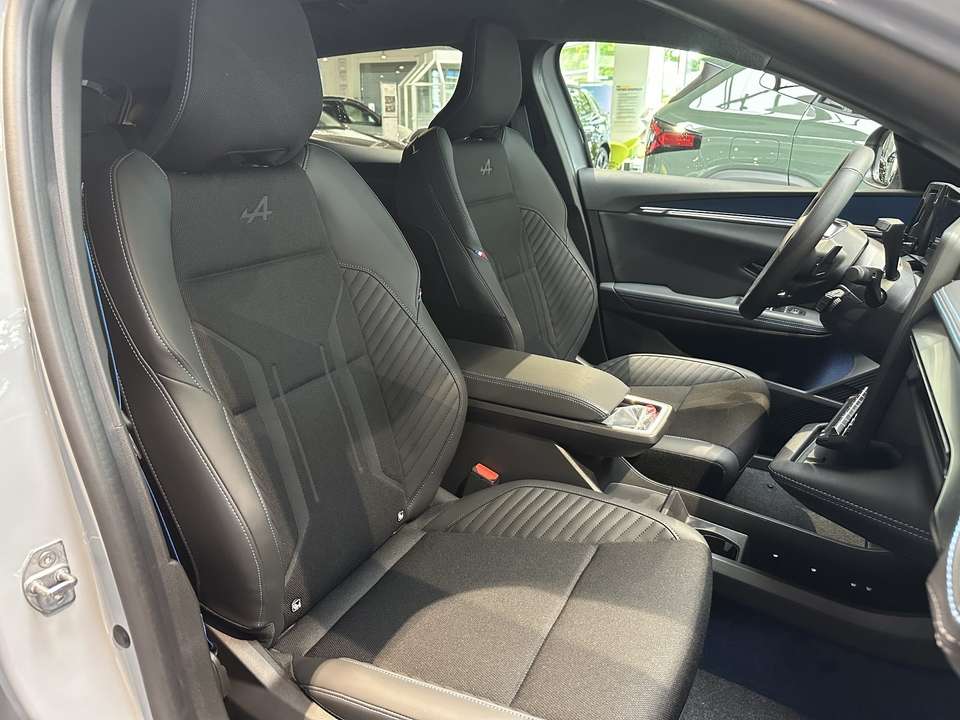 Renault Megane E-Tech - Imagem 13