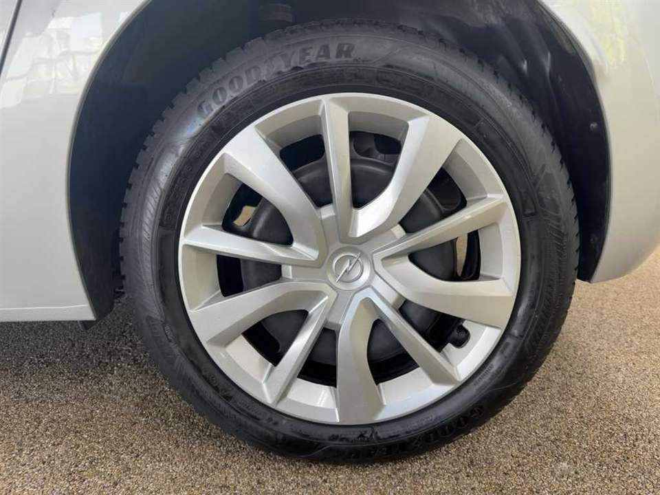 Opel Corsa - Imagem 13