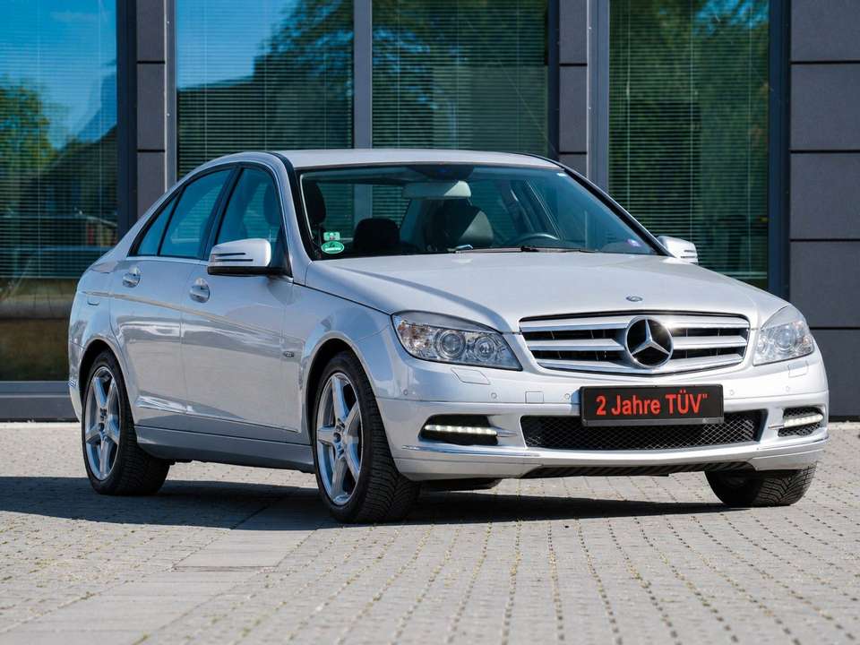 Mercedes-Benz C 350 - Imagem 2