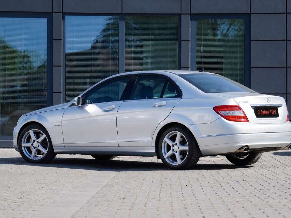 Mercedes-Benz C 350 - Imagem 3