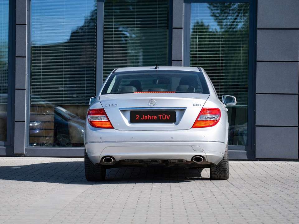 Mercedes-Benz C 350 - Imagem 4