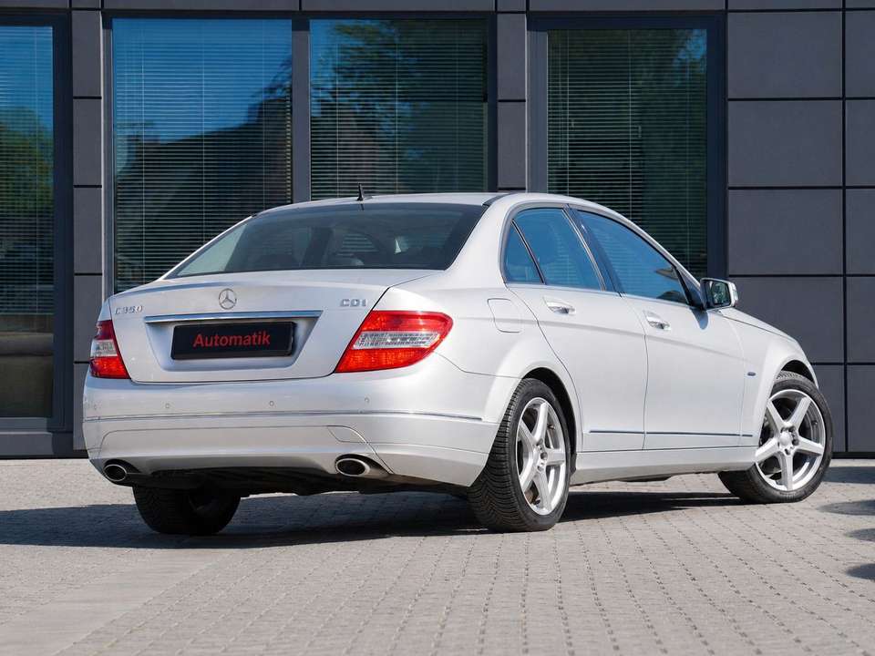 Mercedes-Benz C 350 - Imagem 5